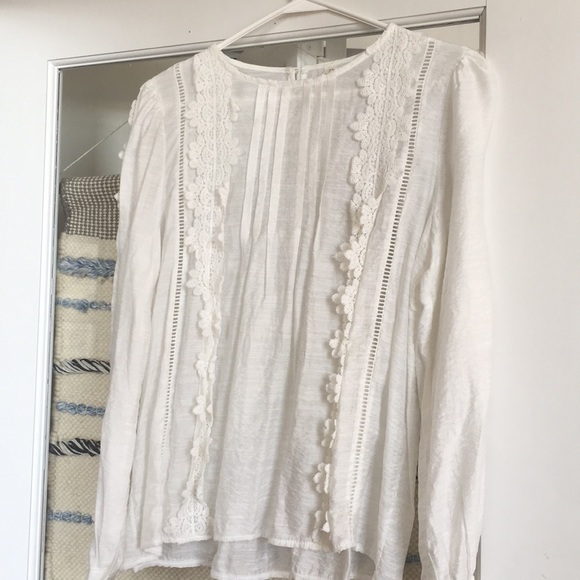 White blouse with lace inlay - Picture 2 of 4